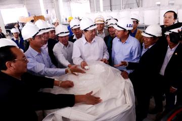 Thủ tướng Nguyễn Tấn Dũng ghé thăm Công ty TNHH MTV Nhôm Lâm Đồng-  TKV